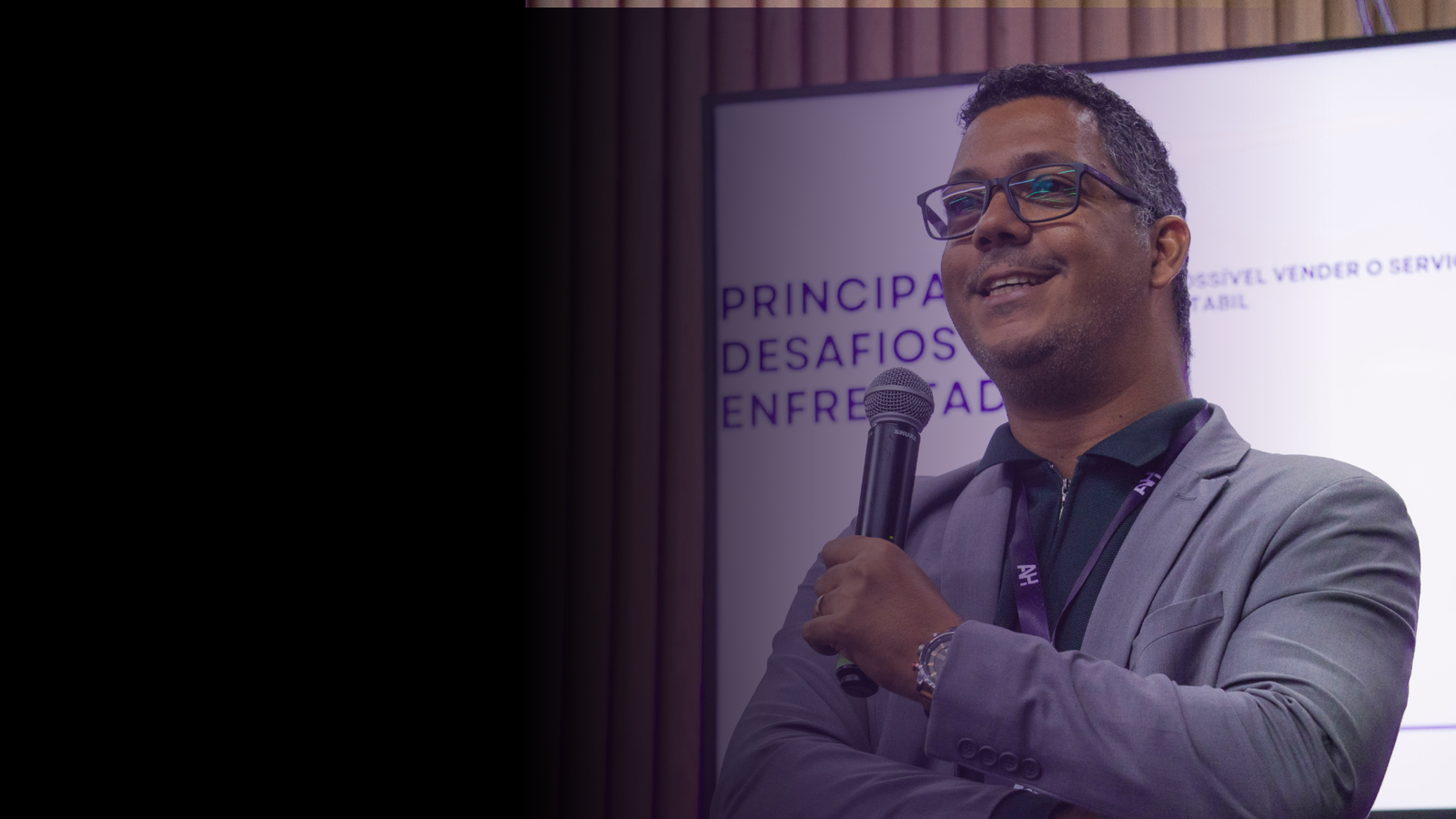 Especialista da CW Educação em apresentação profissional